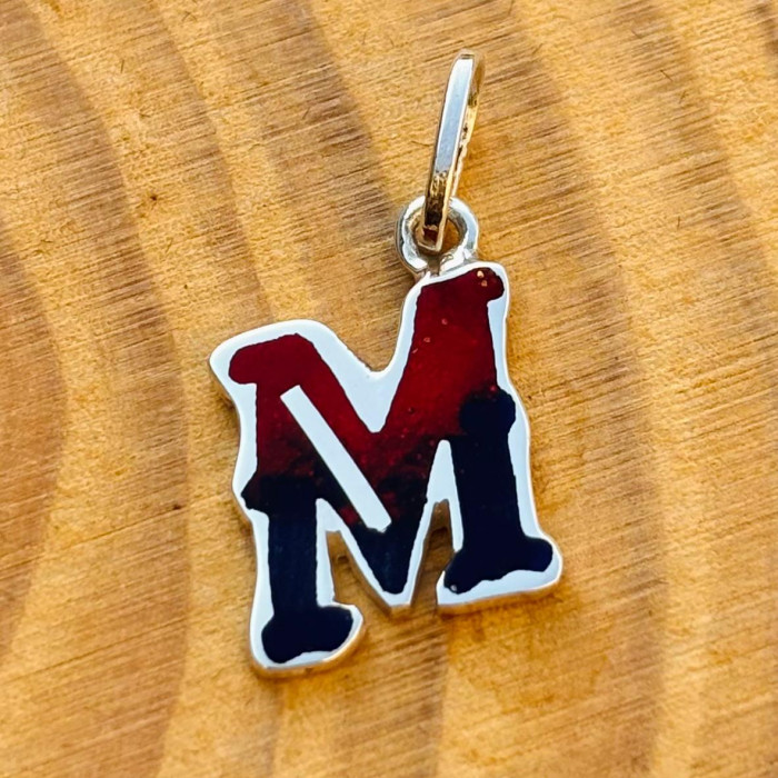 Pingente Letra M - Tamanho P