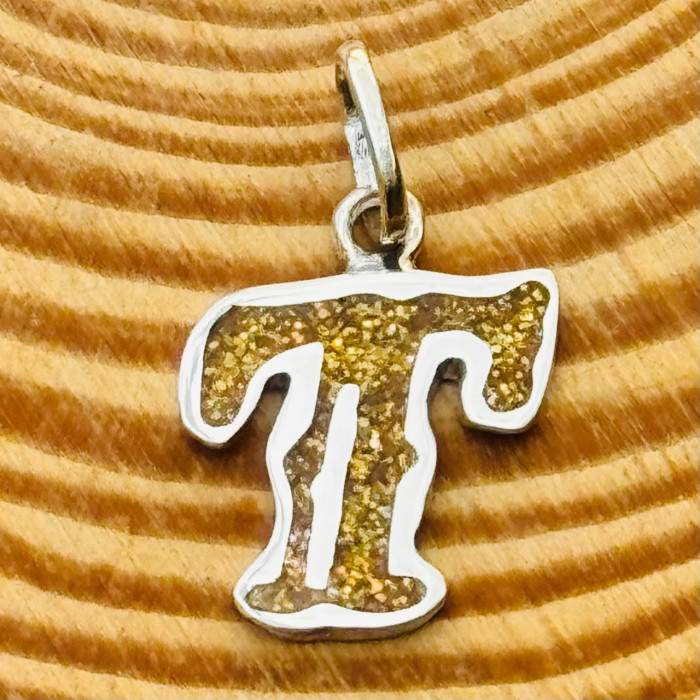 Small Boat-Letter Pendant T
