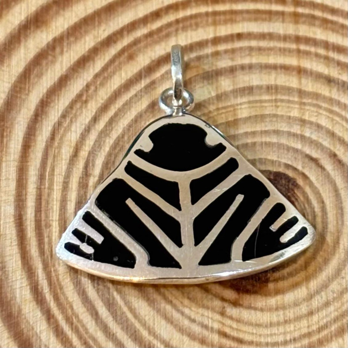 Muiraquitã Graphic Pendant