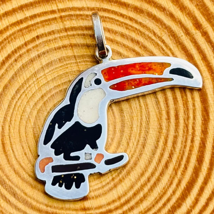 Pingente tucano