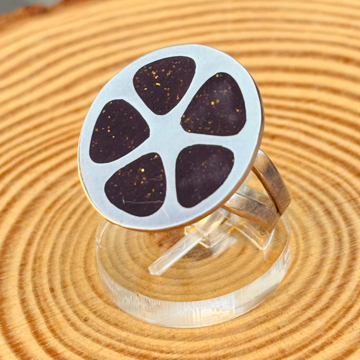 Nibs Ring