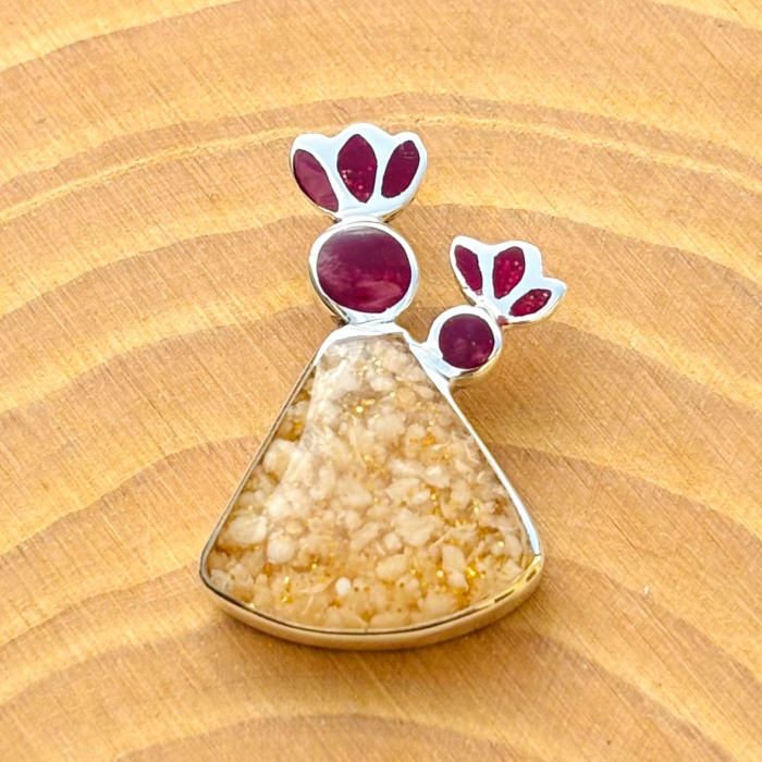 Three Marias Flour Pendant